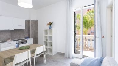 Bilocale Corso Italia 695