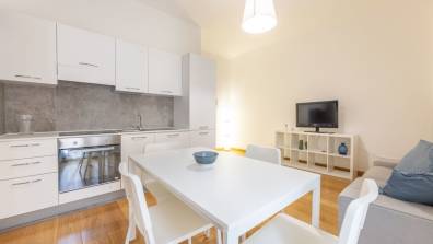 Bilocale Corso Italia 697