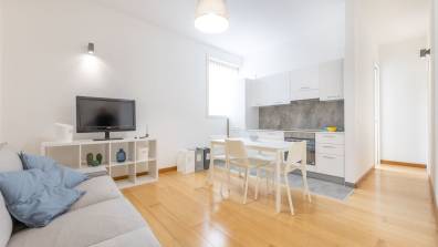 Bilocale Corso Italia 699